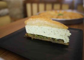 طريقة عمل البقلاوة ببوظة الفستق الحلبي