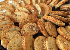 طريقة عمل الفقاص المغربي باللوز