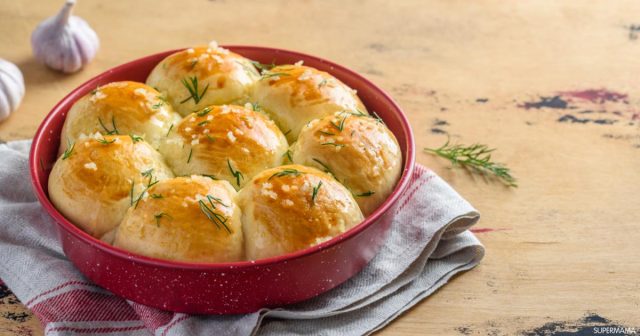 طريقة عمل خلية نحل بالجبن والزيتون