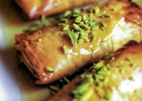 طريقة عمل رول الجلاش بالقشطة