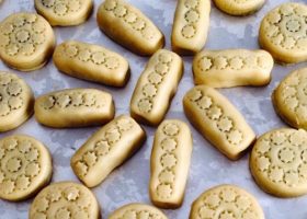 طريقة عمل المعمول بدون قوالب