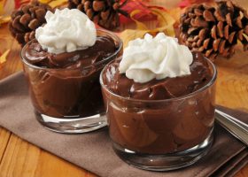 طريقة عمل حلى الكاسترد بالكاكاو