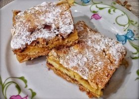 طريقة عمل كيك التفاح بالبسكويت