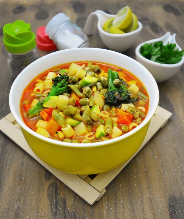 طريقة عمل شوربة الخضار المغربية