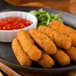 طريقة عمل أصابع الموزريلا المشوية