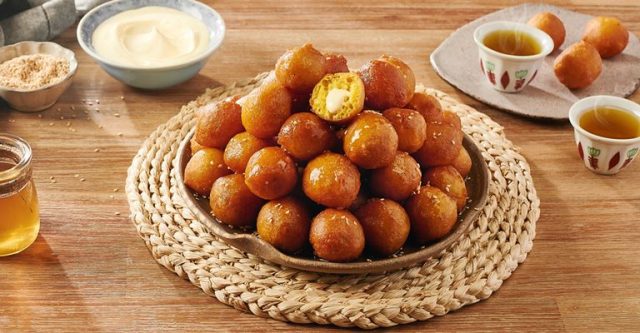 طريقة عمل لقيمات بالجبن الكيري