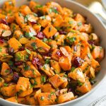 طريقة عمل سلطة الكينوا بالبطاطا الحلوة