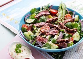 طريقة عمل سلطة كينوا بالشمندر