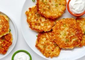 فطائر الجبنة بدقيق الذرة