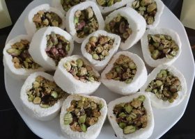 طريقة عمل السوكسيه بجوز الهند والفستق الحلبي