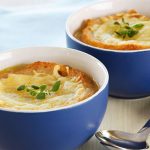 طريقة عمل شوربة البصل الاصلية