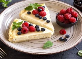 طريقة عمل تشيز كيك بالجبنة المثلثات