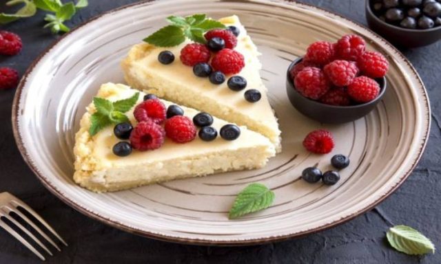 طريقة عمل تشيز كيك بالجبنة المثلثات