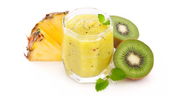 طريقة عمل عصير الكيوي والأناناس