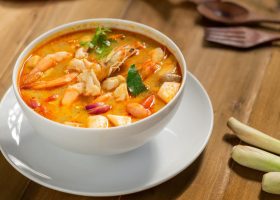 طريقة عمل شوربة الطماطم بالجمبري