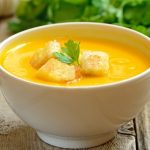 طريقة عمل شوربة كريمة اليقطين الإيطالية