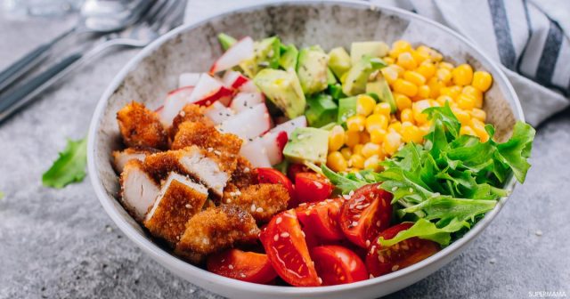 طريقة عمل سلطة الدجاج مع الأفوكادو