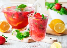 طريقة عمل عصير الفراولة بالليمون الأخضر