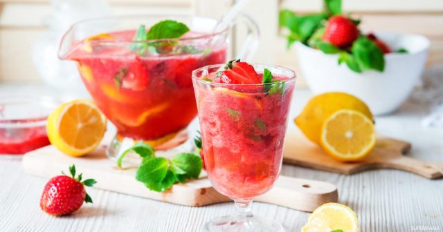 طريقة عمل عصير الفراولة بالليمون الأخضر