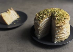 طريقة عمل قرص القطايف بالجبن