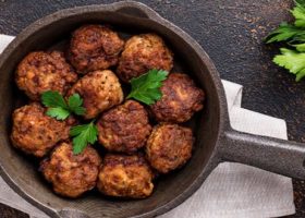 طريقة عمل كباب الميرو السعودي مع رز الزعفران