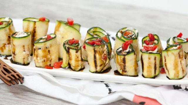 طريقة عمل لفائف الكوسا المشوية بالجبن للرجيم