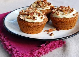 طريقة عمل كب كيك الجزر بالجبن الكريمي