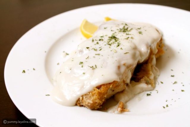 طريقة عمل فيليه السمك المشوي مع الصلصة البيضاء