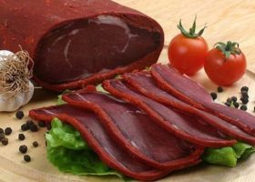 طريقة عمل البسطرمة في دقائق