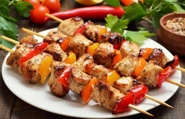 طريقة عمل شيش طاووق بالتتبيلة المميزة