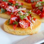 بروشكيتا الطماطم بصوص البلسميك