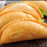 طريقة عمل السمبوسك بالجبنة والزيتون