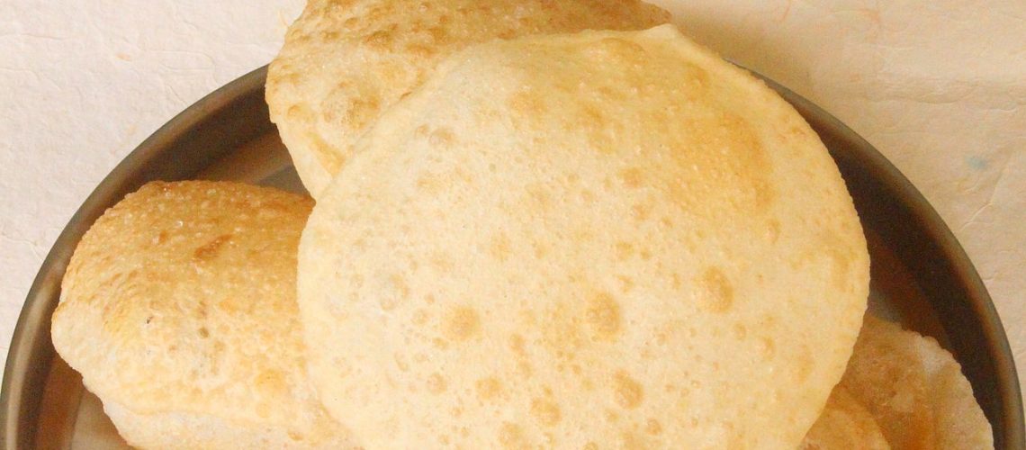 طريقة عمل عجينة خبز البوري الهندي