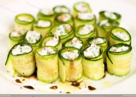 طريقة عمل رول الكوسا بجبنة الريكوتا