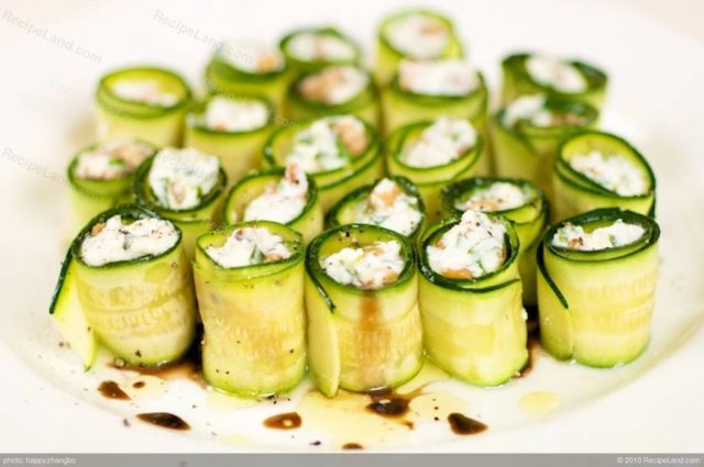 طريقة عمل رول الكوسا بجبنة الريكوتا