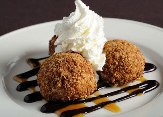 طريقة عمل آيس كريم مقلي