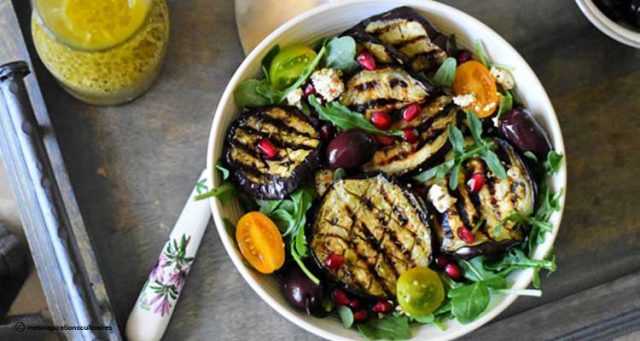سلطة الباذنجان المشوي للرجيم
