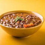 طريقة عمل فول بالسجق