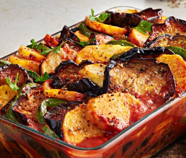 طريقة عمل مسقعة باذنجان سورية بدون لحم