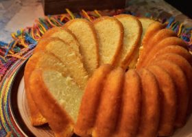 طريقة عمل كيك هش بالحليب