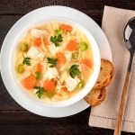 طريقة عمل شوربة الدجاج بالأورزو