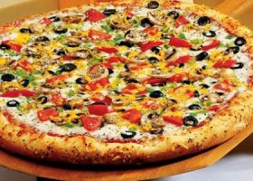 طريقة عمل البيتزا اليونانية