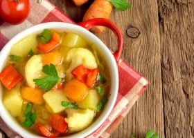 طريقة عمل شوربة الخضار بالبهارات