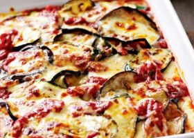 طريقة عمل المسقعة بالبشاميل