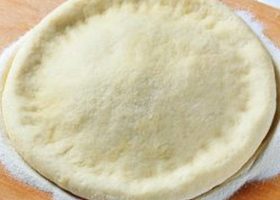 طريقة عمل عجينة بيتزا