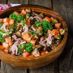 طريقة عمل سلطة الفول بالطماطم و الفلفل للسحور