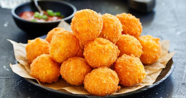 كرات البطاطس بالتونة المقلية