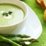 طريقة عمل شوربة هليون بالكريمة والبصل
