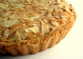 طريقة عمل تارت اللوز السويسري