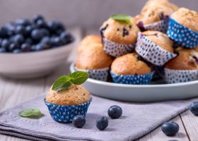 طريقة عمل المافن بالليمون و التوت